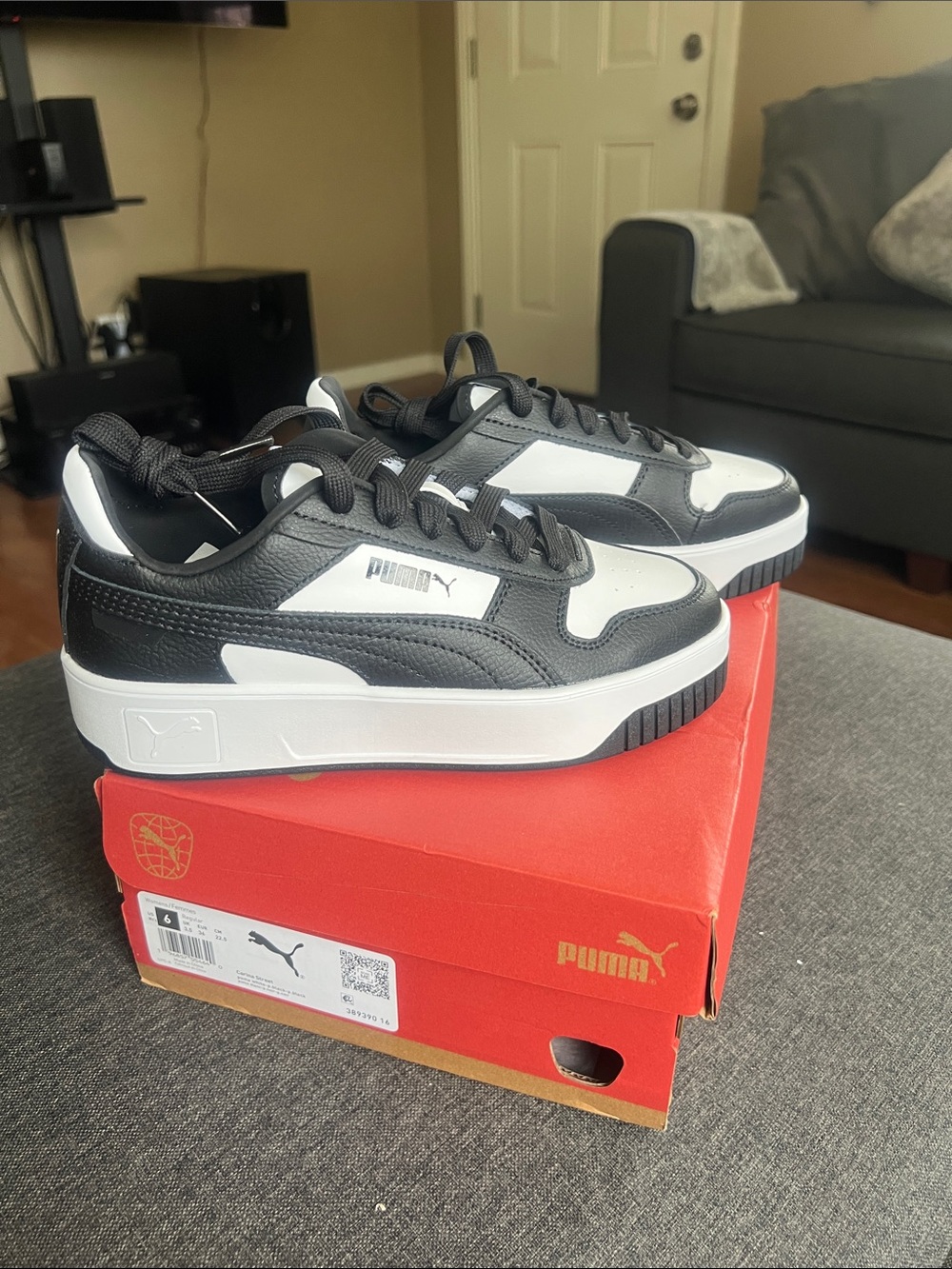 Kids Puma Black and White Low-Top Platform Sneakers